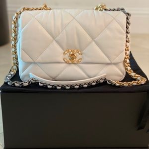 New, Never Worn Chanel 19, White Goatskin, Large